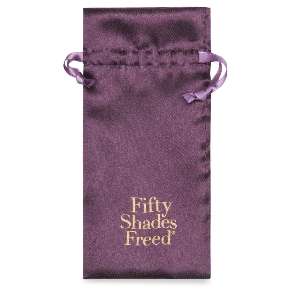 Fifty Shades Freed, nastavitelný řetízek se svorkami na bradavky a klitoris, stříbrný - obrázek 6