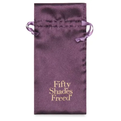 Fifty Shades Freed, nastavitelný řetízek se svorkami na bradavky a klitoris, stříbrný - obrázek 6