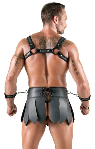 Gladiátorský set Svenjoyment Bondage, sukně, postroj na hrudník a pouta, černý, XL - obrázek 5