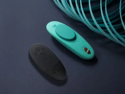 Vibrátor do kalhotek We-Vibe Moxie+ s magnetickým klipem, tyrkysový - obrázek 7