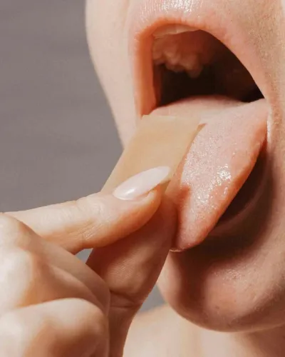 Mátové proužky na orální sex Bijoux Indiscrets Slow Sex, 7 ks - obrázek 4