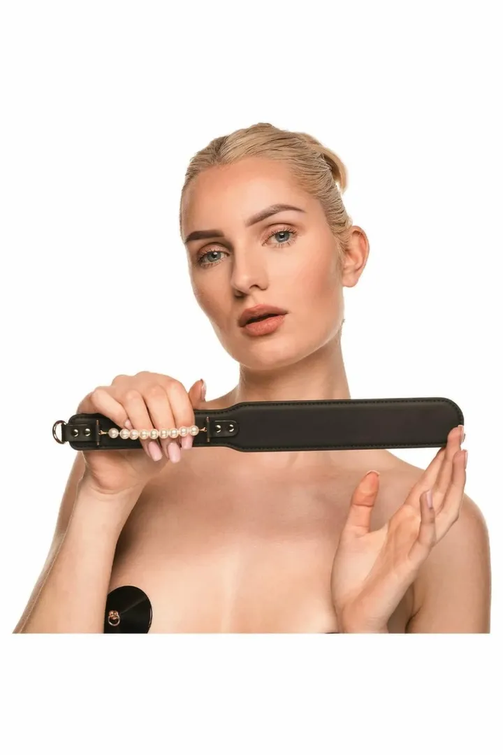 Plácačka Guilty Pleasure Prestige Pearl, černá veganská kůže s umělými perlami - obrázek 5