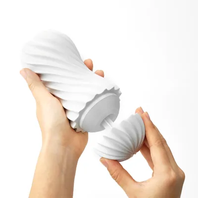 Tenga Flex Rocky Black, spirálový masturbátor s pevnou strukturou, černý - obrázek 3