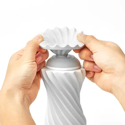Tenga Flex Rocky Black, spirálový masturbátor s pevnou strukturou, černý - obrázek 2