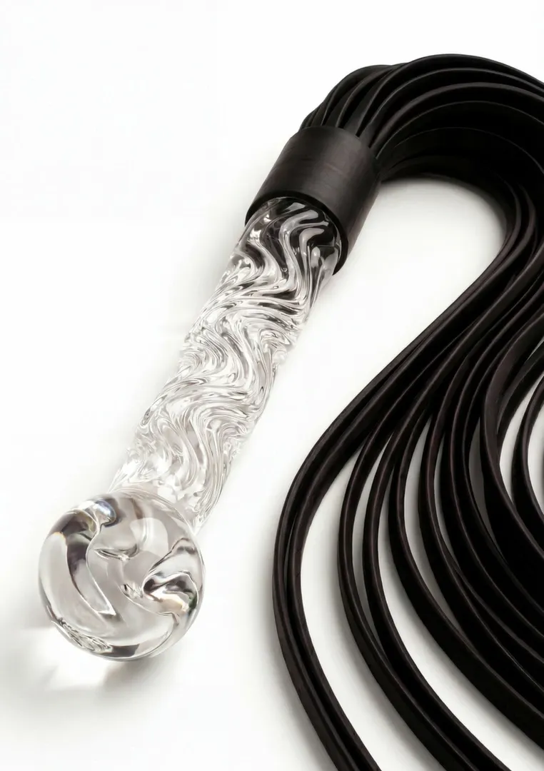 Kožené důtky TOYJOY Crystal Leather Whip se skleněnou rukojetí, 66 cm - obrázek 4