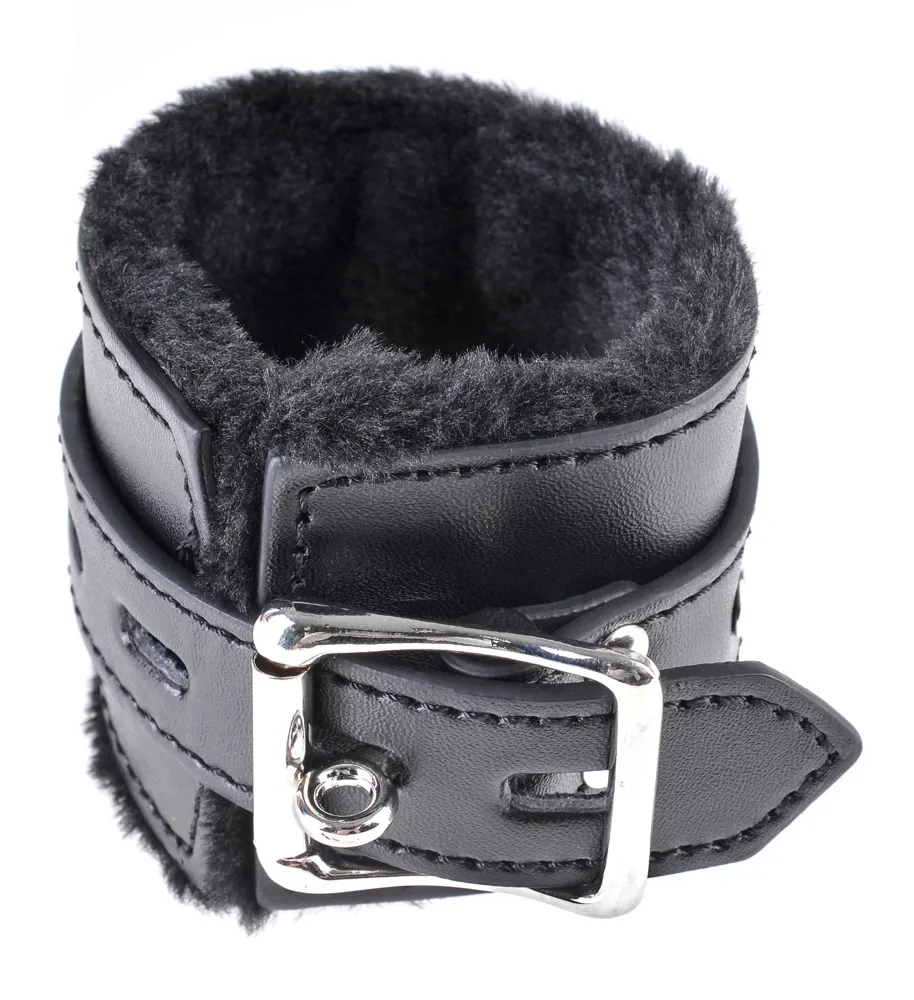 Pouta s umělou kožešinou Fetish Fantasy Limited Edition Cumfy Cuffs, černá - obrázek 4