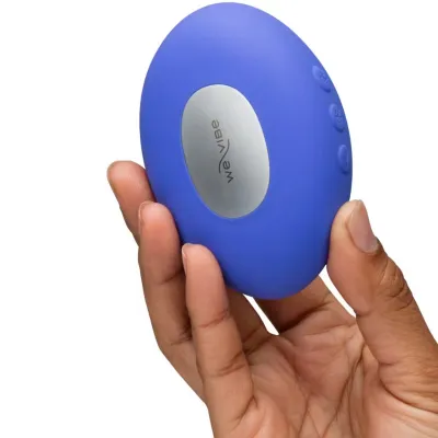 Hřejivý a chladivý vibrátor We-Vibe Temp, levandulově modrý - obrázek 7