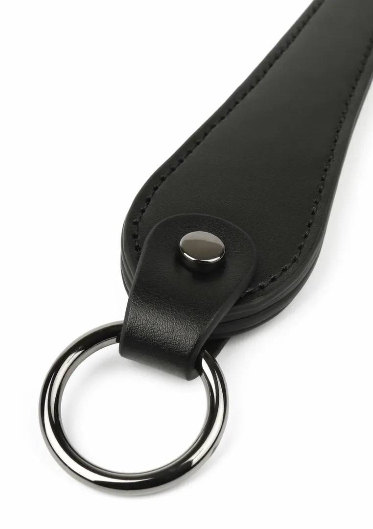 Kožená plácačka Ouch! Belt Slapper ve tvaru opasku, černá - obrázek 3