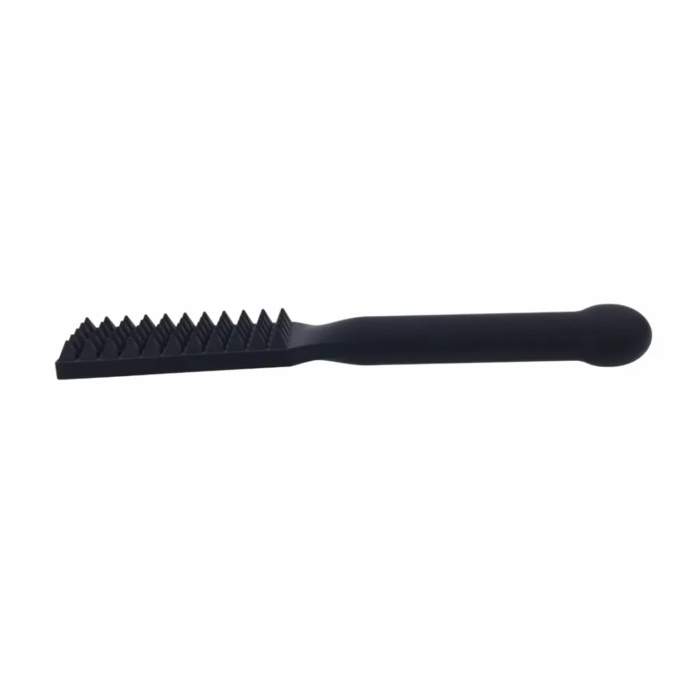 Silikonová plácačka s hroty Sportsheets Edge Spiked Paddle, kovové jádro, černá - obrázek 3